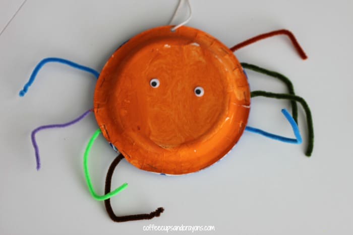 Easy Kids Craft- Paper Plate Spiders