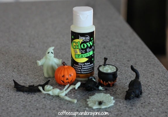 GLOW-in-the Dark Halloween TOOB # 678004 ~ FREE SHIP/USA w/$25+Safari Products 