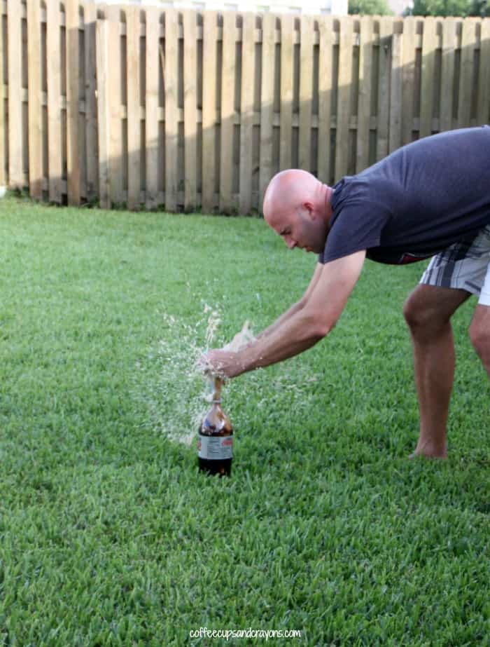 How to do the classic Diet Coke and Mentos experiment