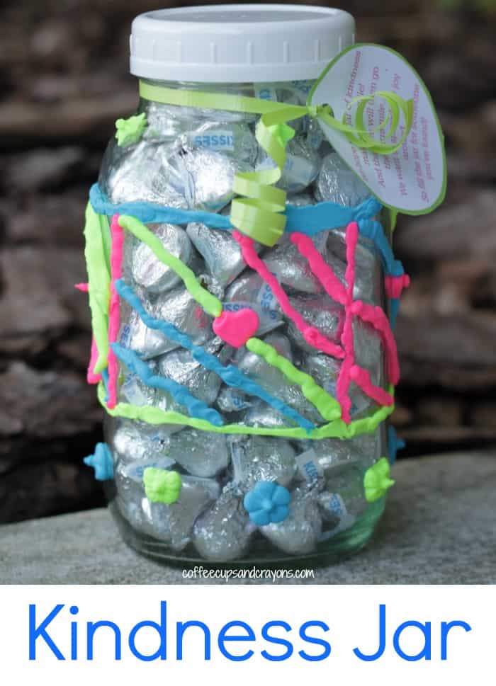 Kindness Jar Activity for Kids! Book to read and free printable for jar in the post so the recipient can pay it forward too! #actsofkindness