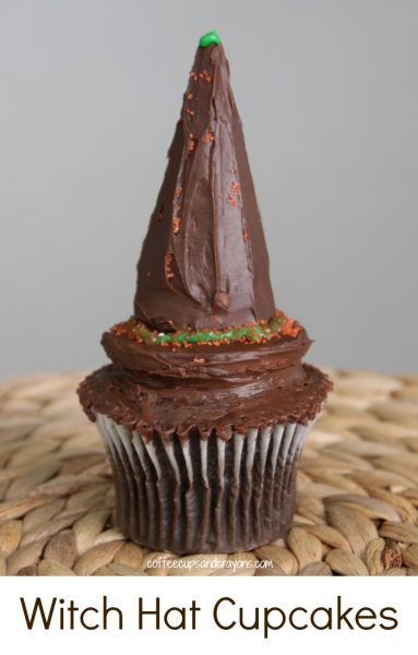 Simple Witch Hat Cupcakes for Halloween! Simple for kids to make and perfect for Halloween parties!