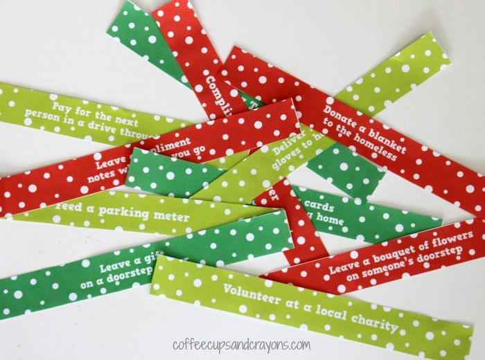Acts of Kindness Countdown Chain for Christmas! Use as an advent calendar!
