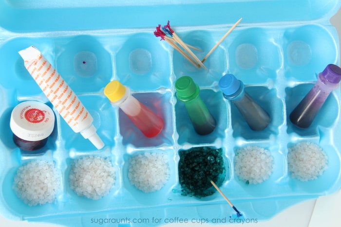 Did you know you can dye bath salts with food coloring for sensory play?