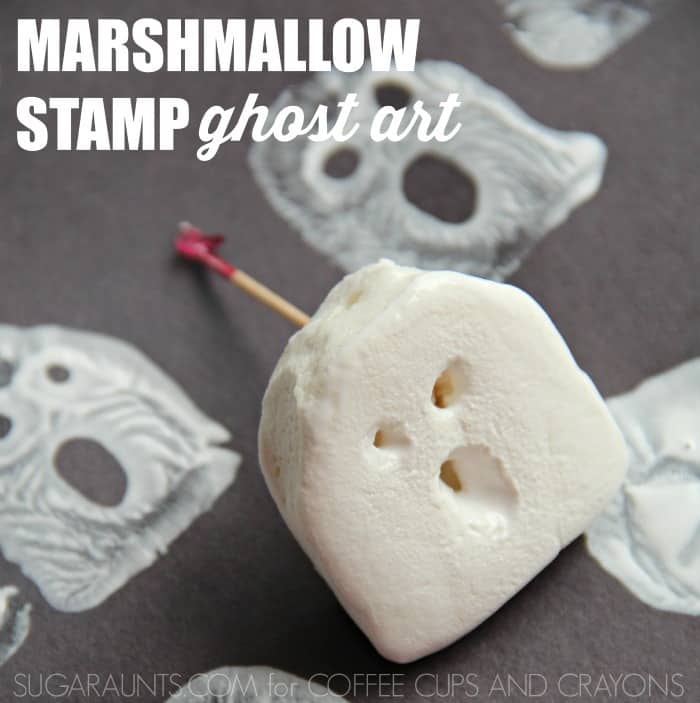 Make these marshmallow ghost stamps for Halloween! Kids will love to make them at a Halloween party or playdate!