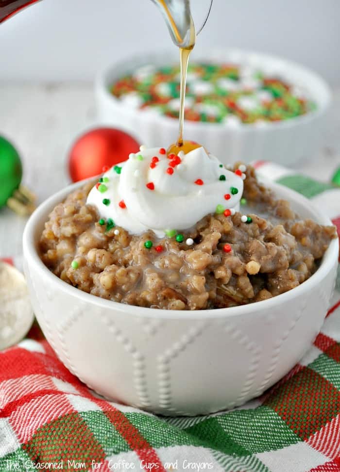 Slow Cooker Gingerbread Oatmeal - Coffee Cups and Crayons