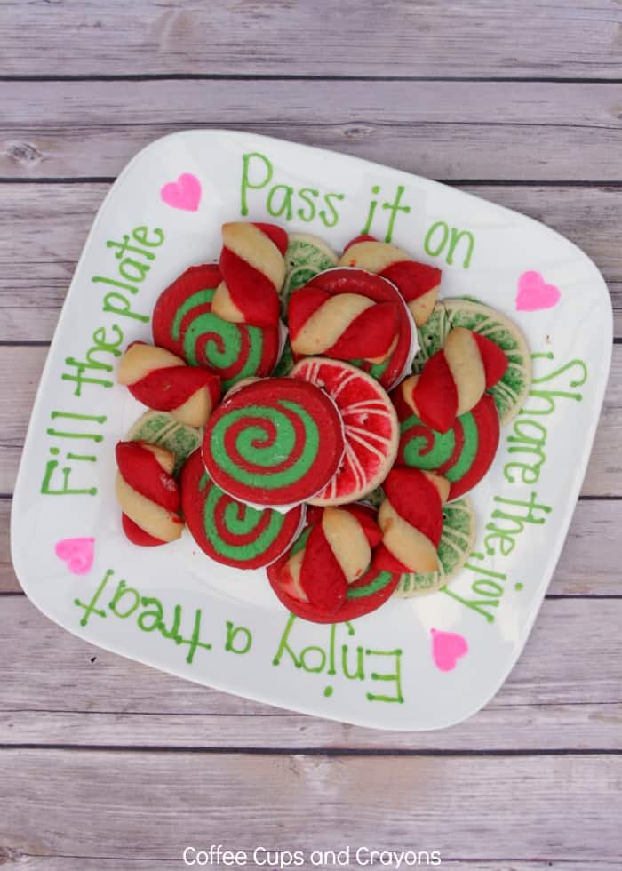How to Make a Kindness Cookie Plate for neighbors and friends! A wonderful homemade gift that keeps on giving!