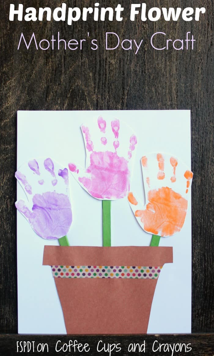Handprint flower pot Mother's Day craft that is perfect for preschoolers and toddlers to make as a homemade gift! 