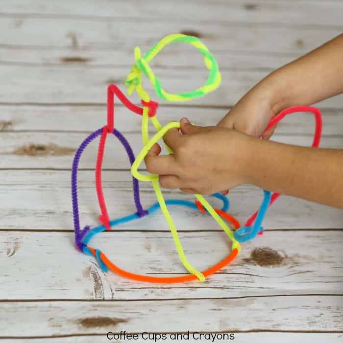Simple STEAM activity for kids--pipe cleaner sculptures!