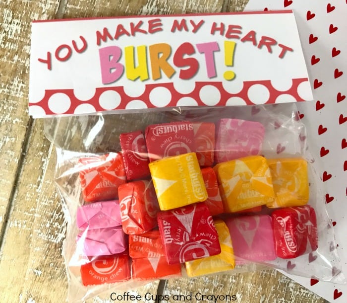 Awesome free printable Starburst candy valentine toppers!